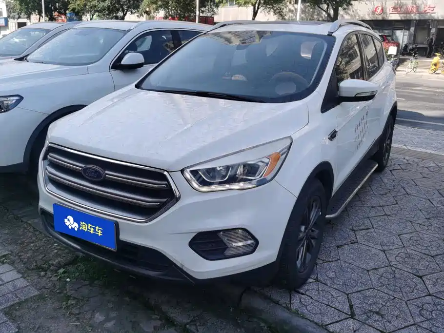 Фото 1 - Ford Kuga