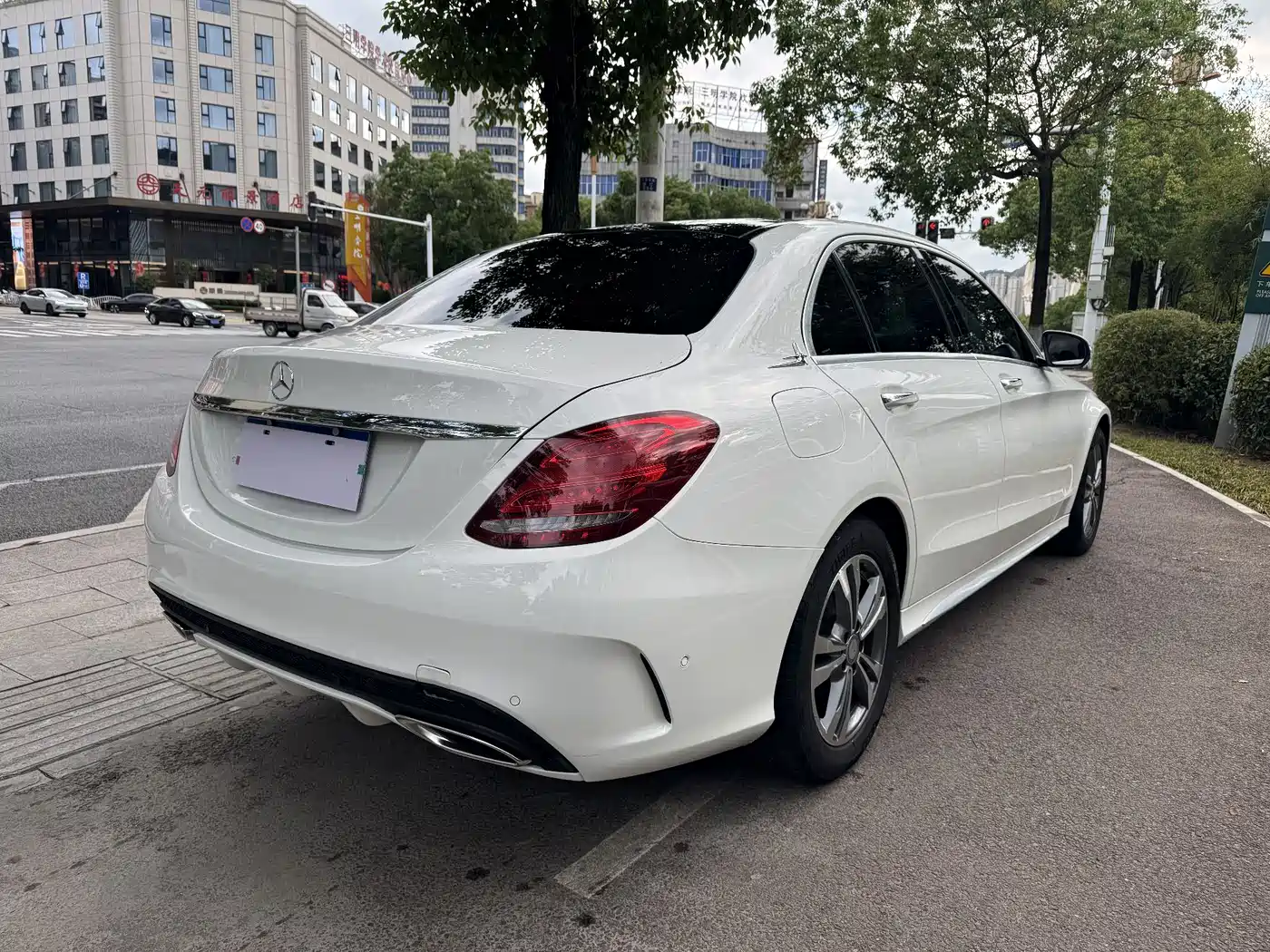 Mercedes-Benz C-Class 2017 Facelift C 200 L Sport Edition фото 9