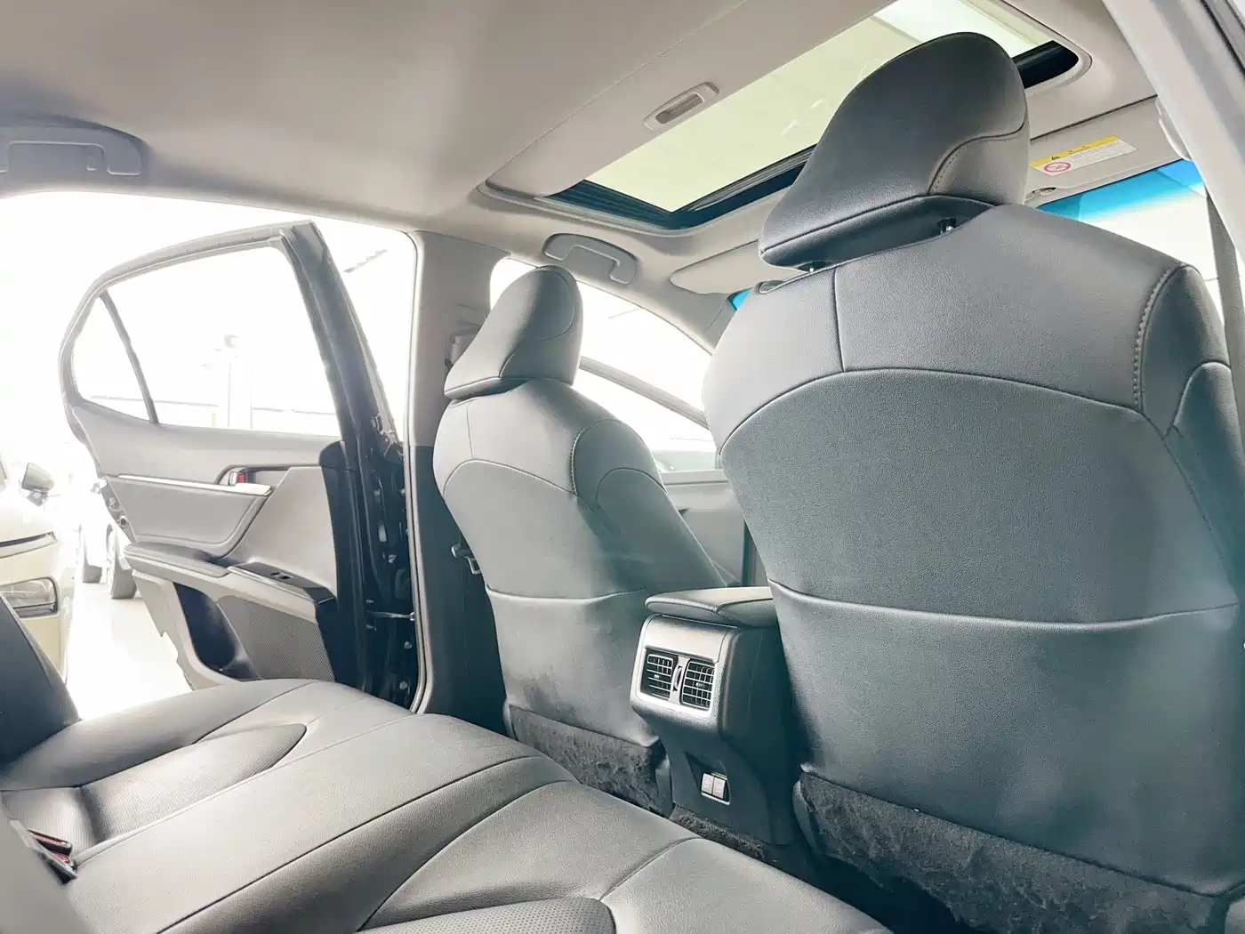 Toyota Camry 2022 2.0GVP Leading Edition фото 13