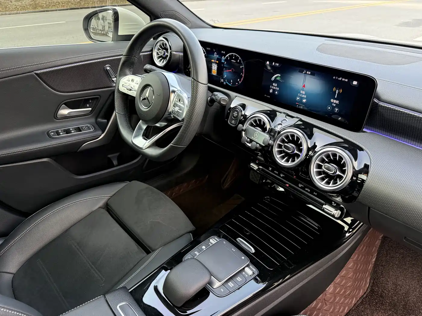 Mercedes-Benz A-Class 2022 Facelift III A 200 L Sport Sedan Fashion фото 16