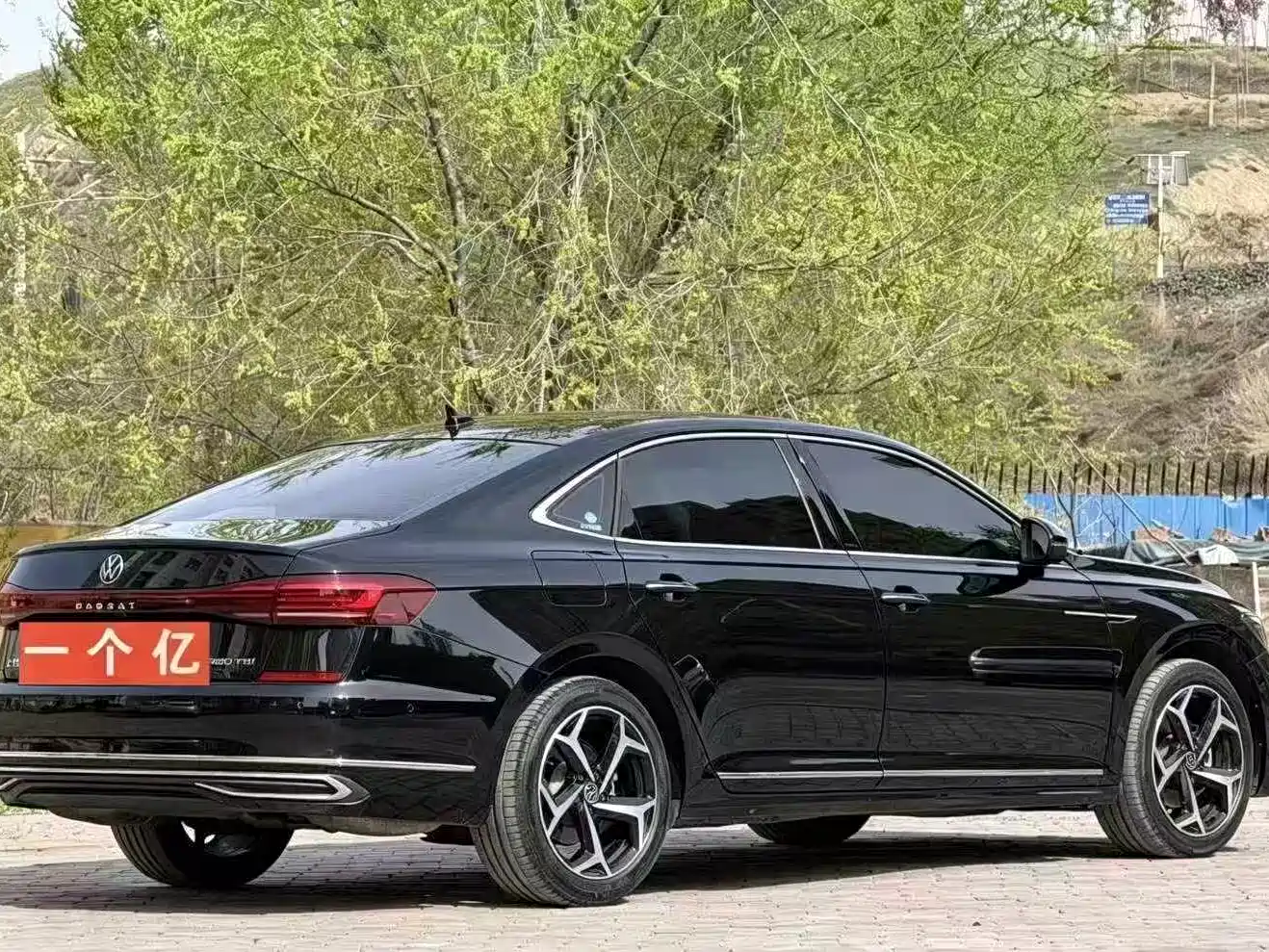 Volkswagen Passat 2024 380TSI Starlight Luxury Edition фото 7