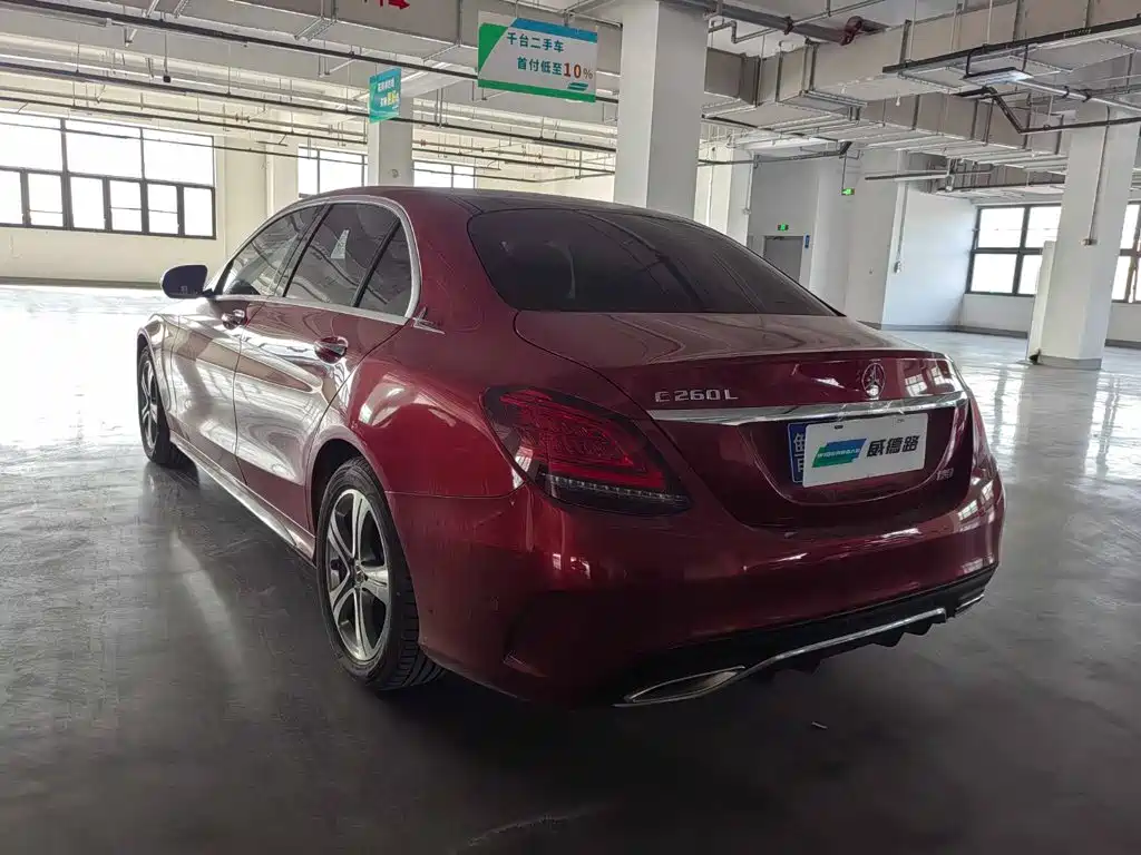 Фото 4 - Mercedes-Benz C-Class