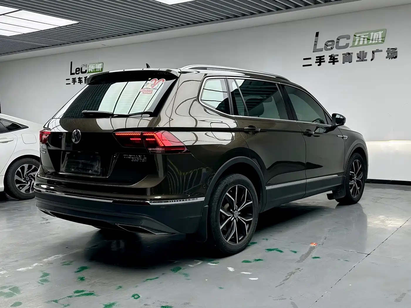 Volkswagen Tiguan L 2017 380TSI Automatic 4WD Flagship Edition фото 16