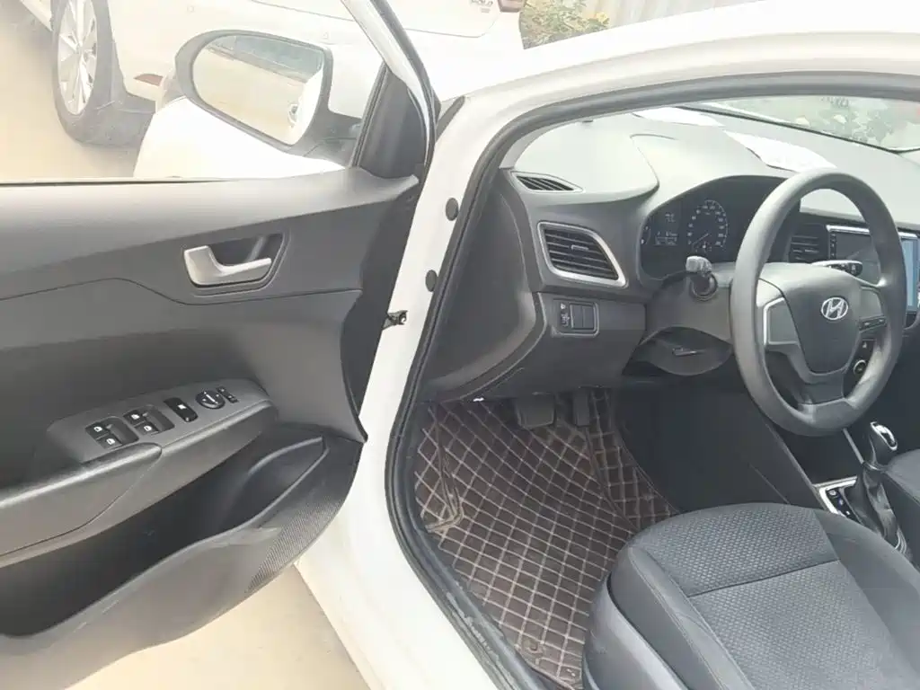 Hyundai Verna RV 2019 2017 1.4L Automatic Cool Edition GLS China VI