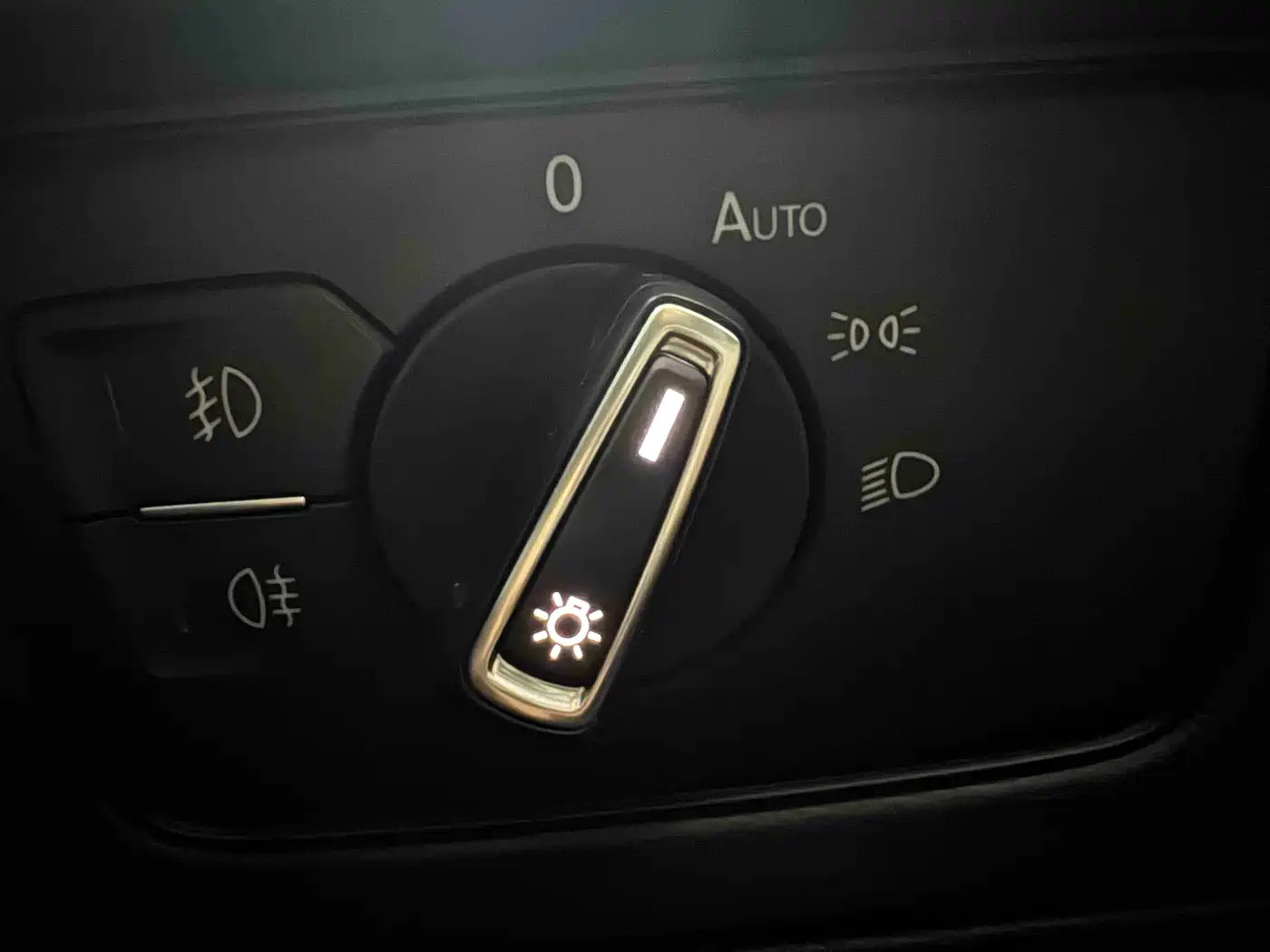 Volkswagen Magotan 2020 280TSI DSG Comfort фото 11