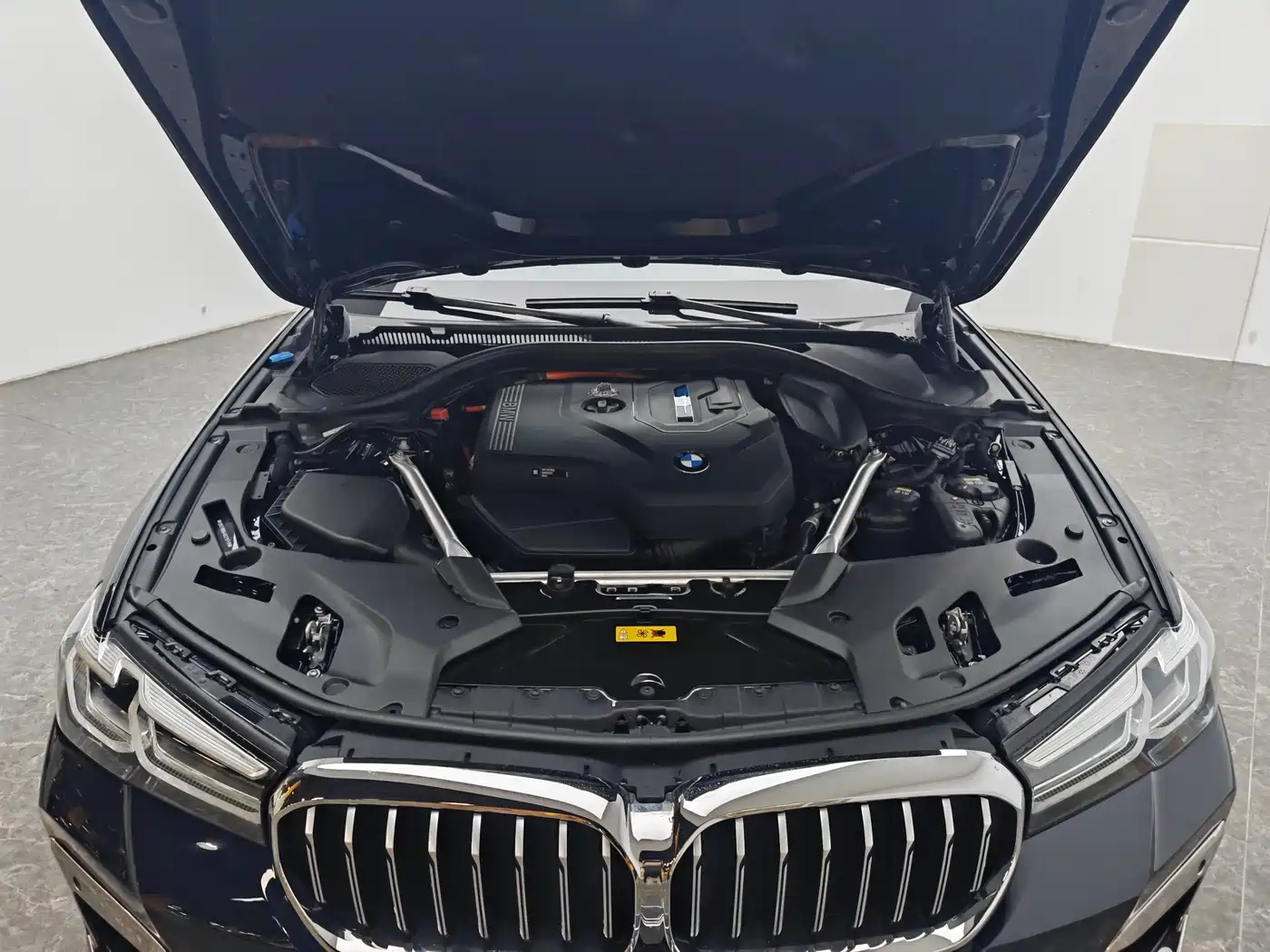 BMW 5 SERIES NEW ENERGY