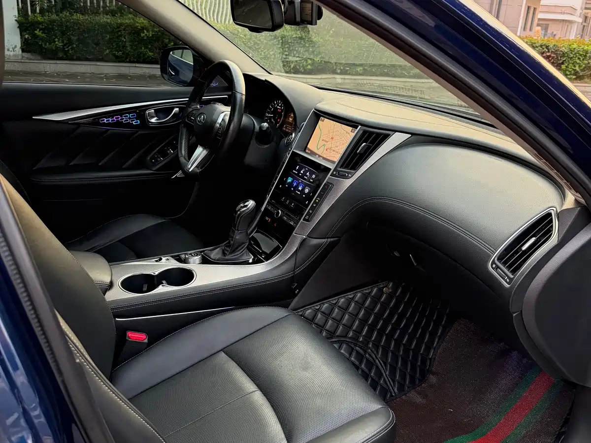 Infiniti Q50L 2019 2018 2.0T Premium Edition (China VI)