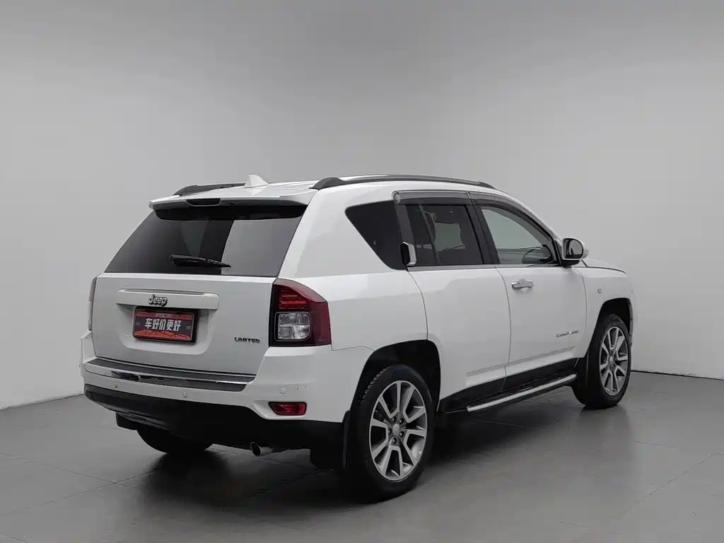 Jeep Compass (Import) 2016 2014 Facelift 2.4L 4WD Luxury Edition