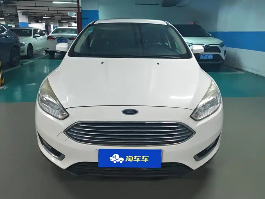 Фото 2 - Ford Focus