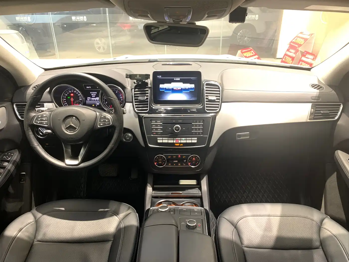Mercedes-Benz GLE Coupe 2017 GLE 400 4MATIC Coupe SUV фото 8
