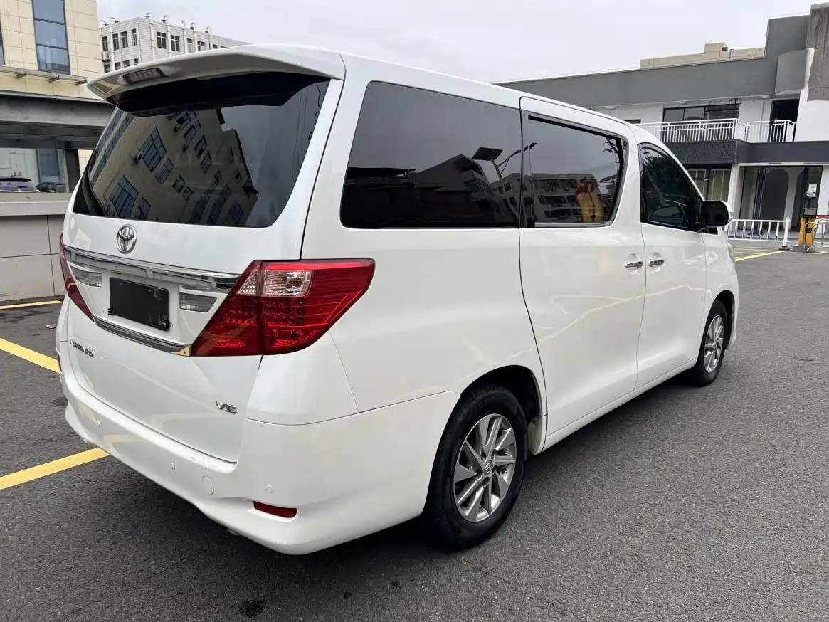 Toyota Alphard 2012 3.5L Luxury Edition фото 11
