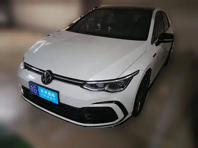 Volkswagen Golf, 2022