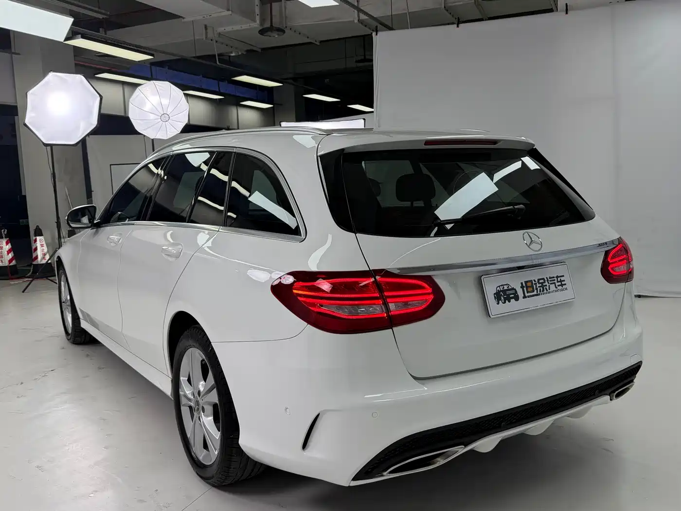 Mercedes-Benz C-Class (Import) 2018 C 180 Estate фото 27