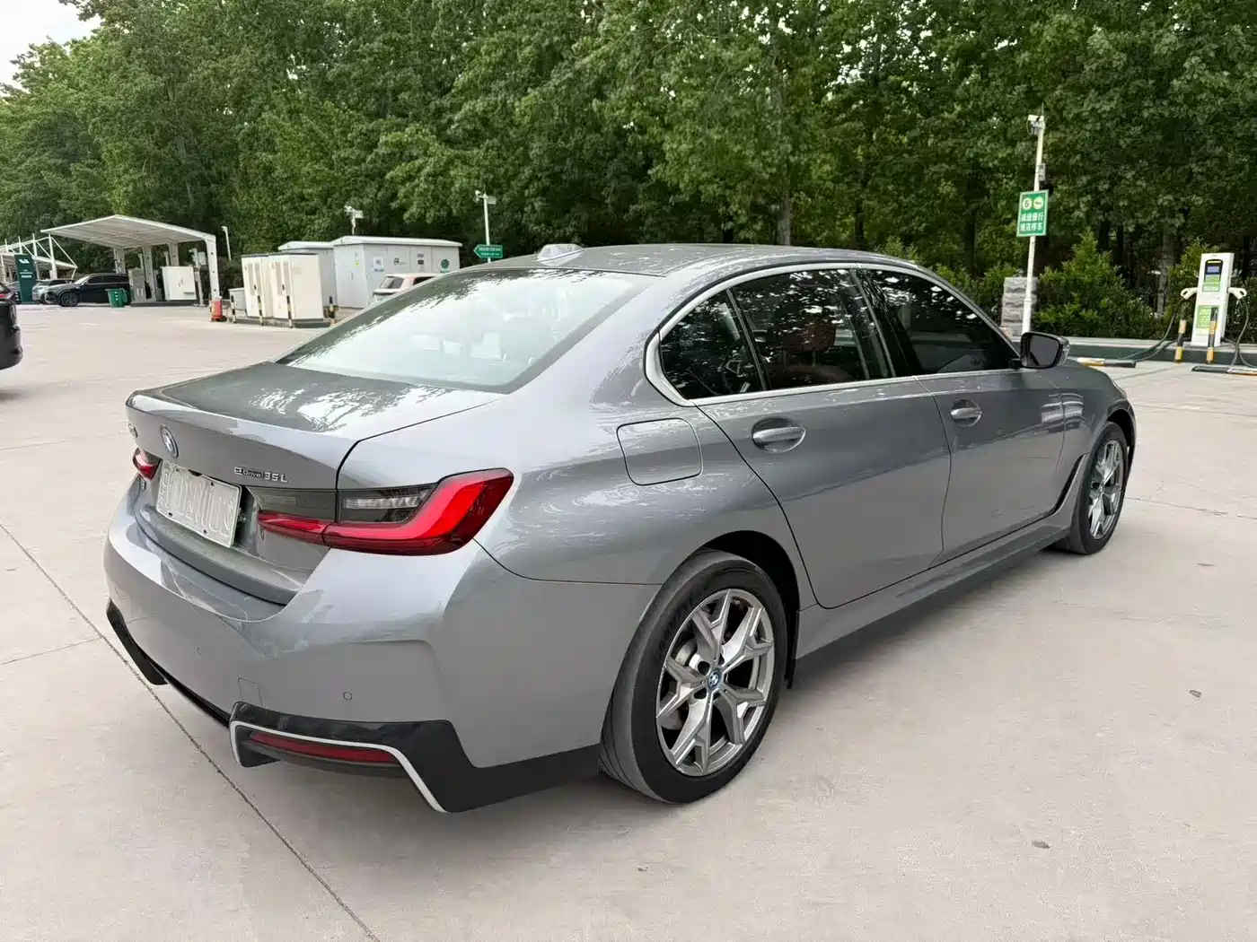 BMW i3 2022 eDrive 35 L фото 9