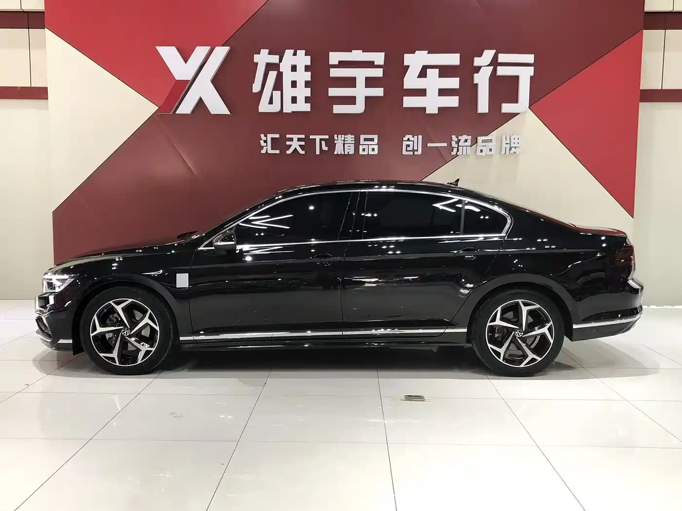 Volkswagen Magotan 2025 Facelift Public Edition 330TSI DSG Luxury фото 3