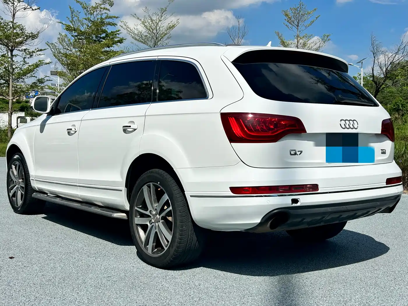 Audi Q7 фото 6