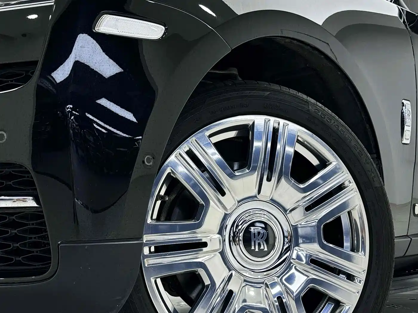Rolls-Royce Cullinan 2024 2024 4-Seater