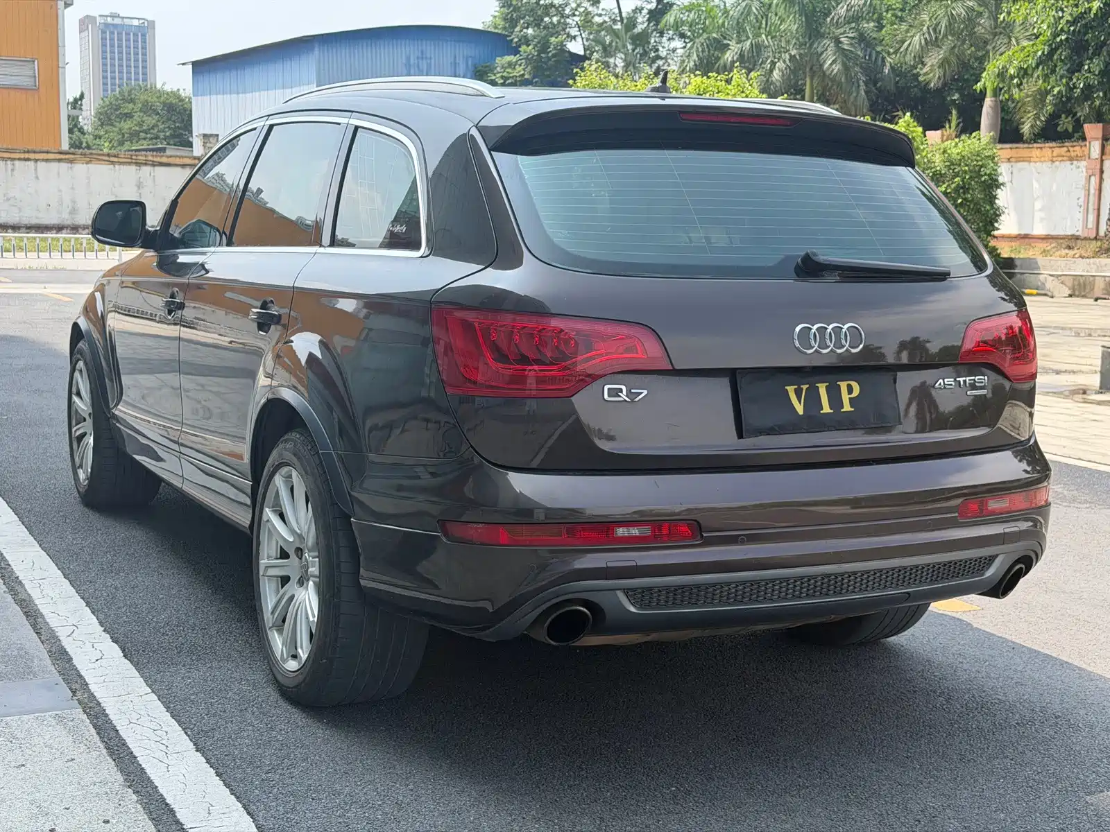 Photo 5 - Audi Q7