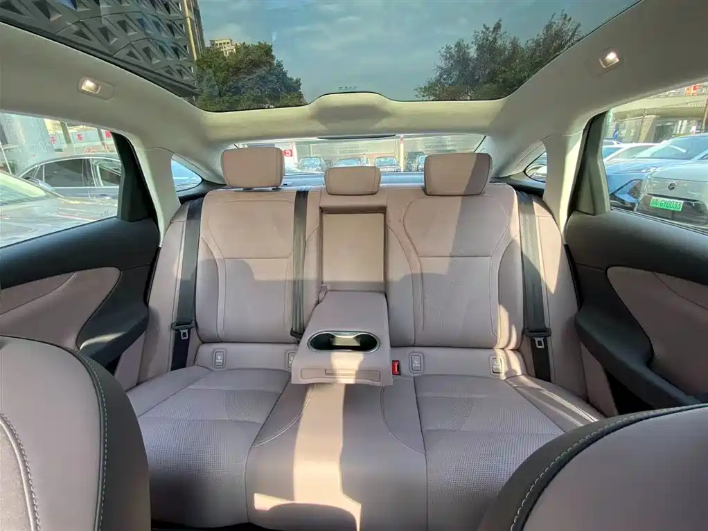 Hongqi HONGQI TIANGONG 05