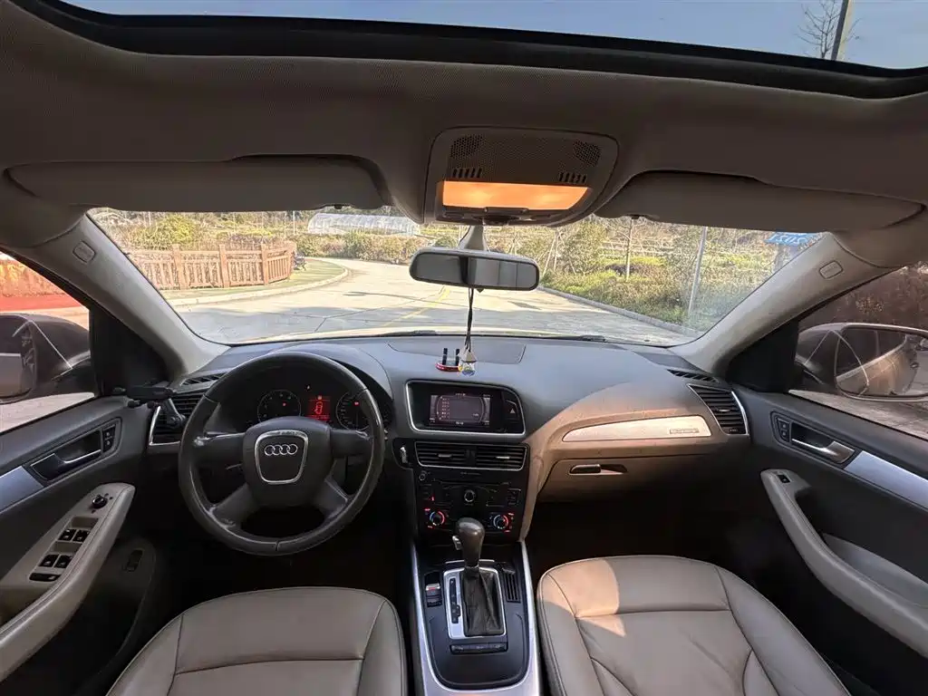 Audi Q5 2011 2.0TFSI Progressive фото 23