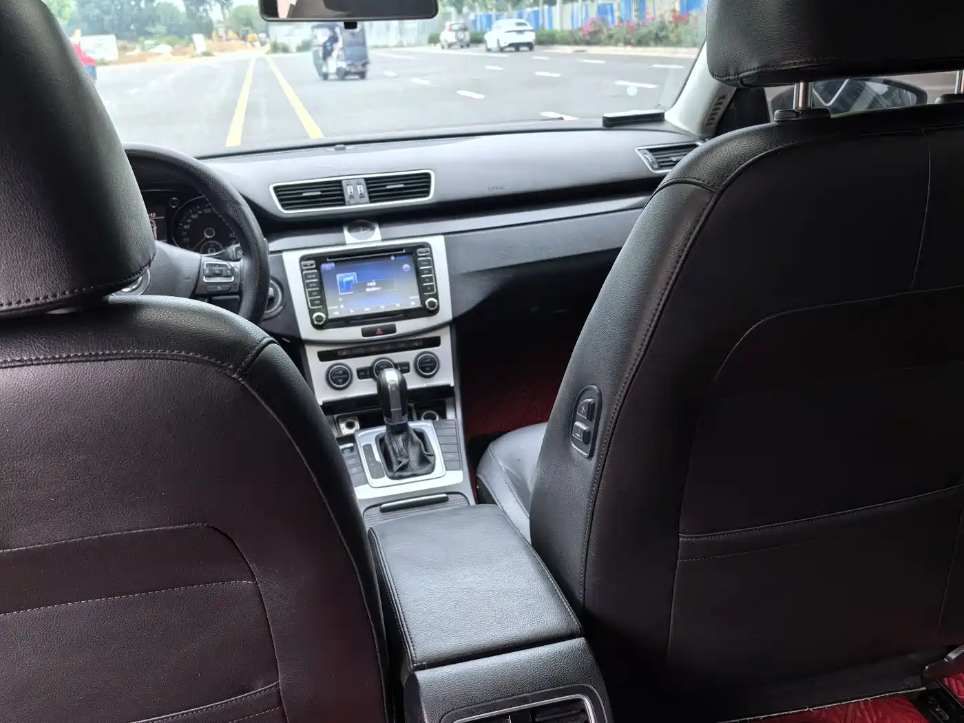 Volkswagen Magotan 2015 1.8TSI Luxury фото 16