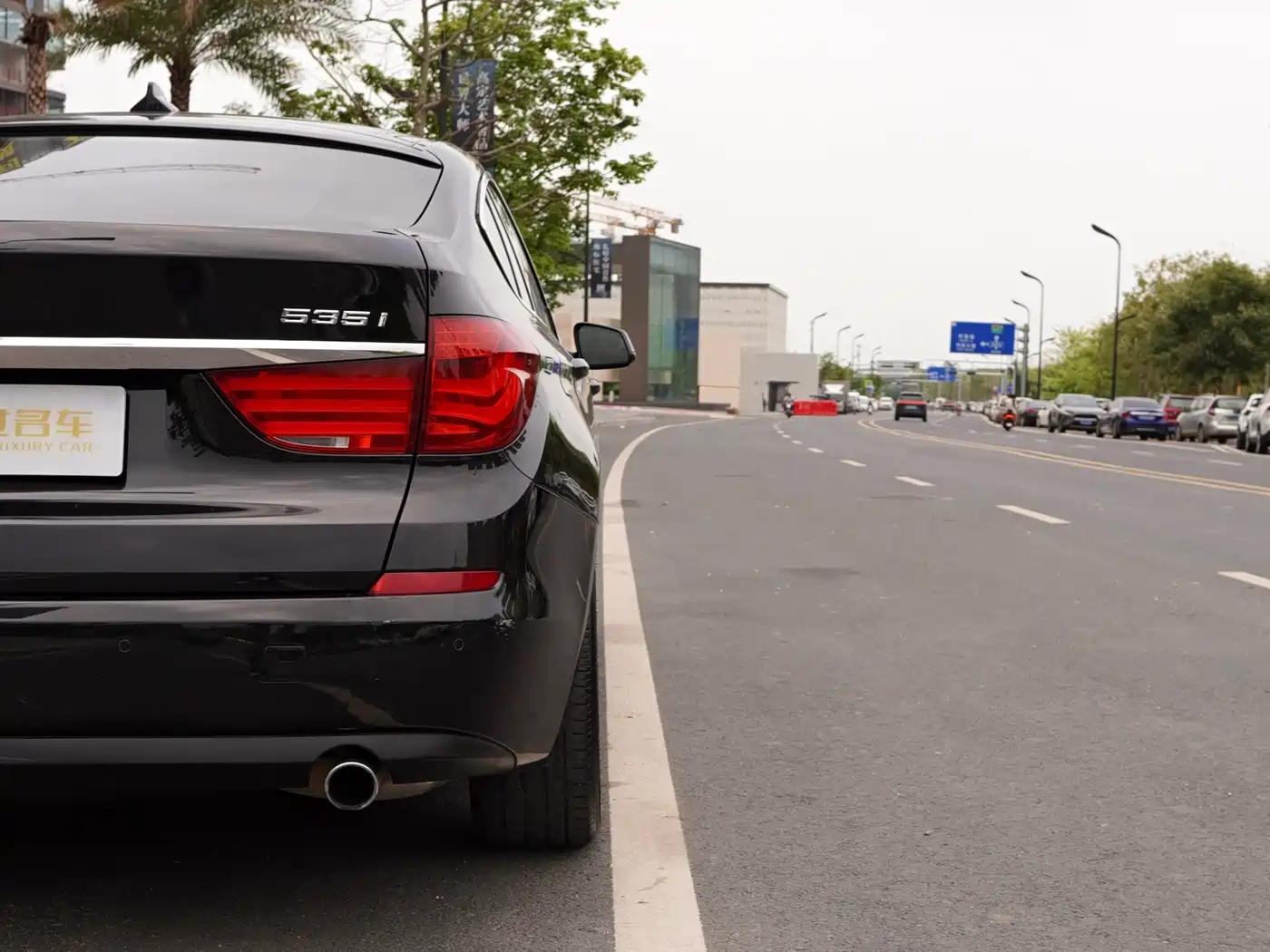 BMW 5 Series GT 2013 535i Elegance фото 29
