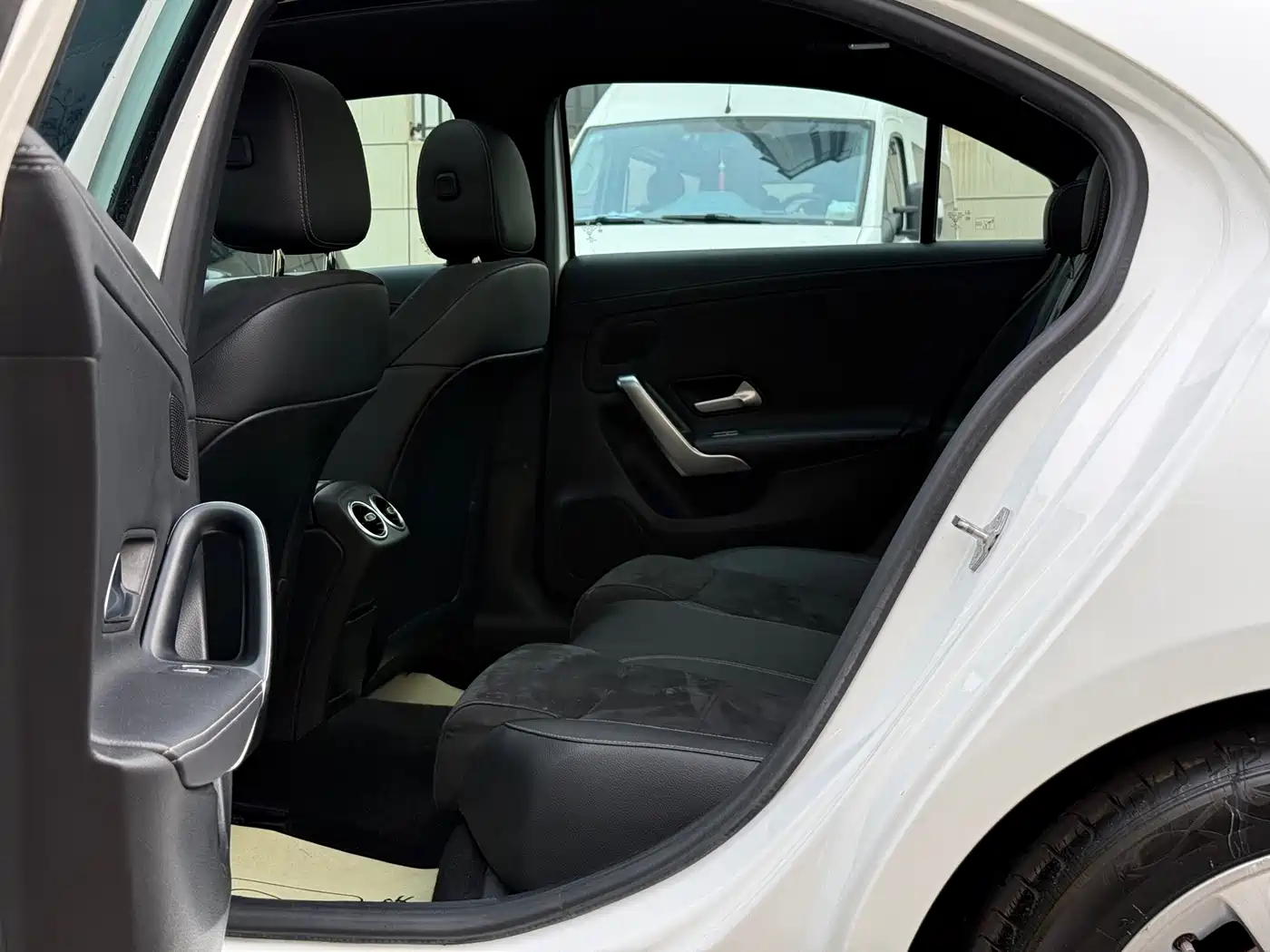 Mercedes-Benz A-Class 2020 A 200 L Sport Sedan фото 13