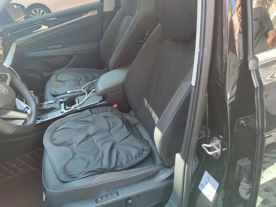 Photo 9 - Volkswagen Passat