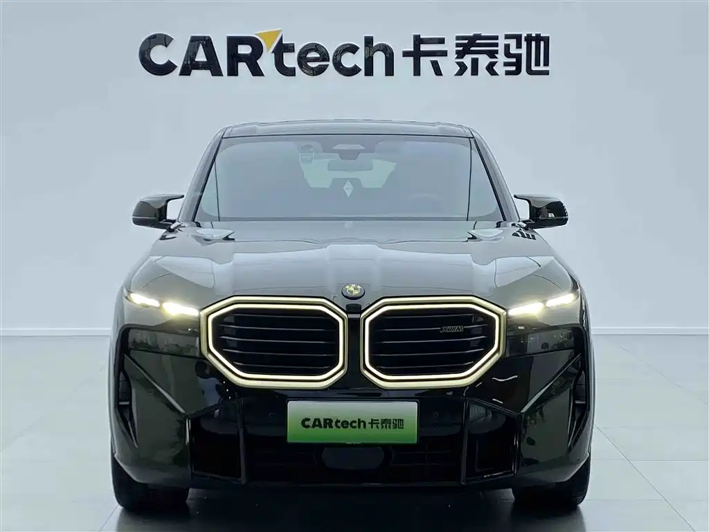 BMW XM 2023 Model Base фото 3