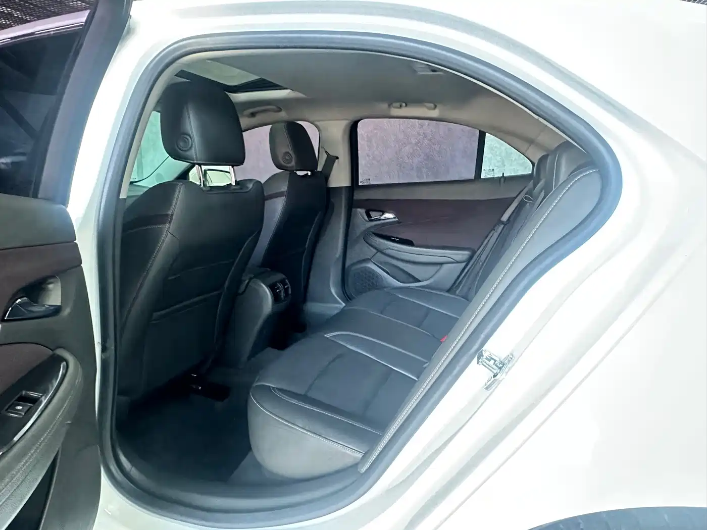Chevrolet Malibu 2018 530T Automatic Luxury Edition фото 9