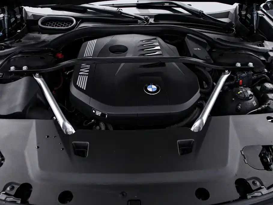 BMW 7 Series 2023 Model 735Li M Sport Package фото 17
