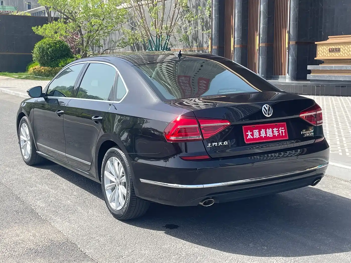 Volkswagen Passat 2017 330TSI DSG Prestige фото 6