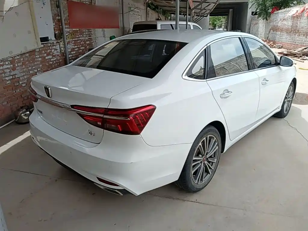 Roewe i6 2021 2020 PLUS 1.6L CVT 4G Connected Glory Flagship Edition