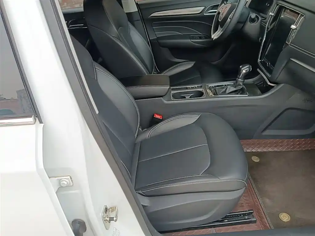 Roewe i6 2021 2020 PLUS 1.6L CVT 4G Connected Glory Flagship Edition