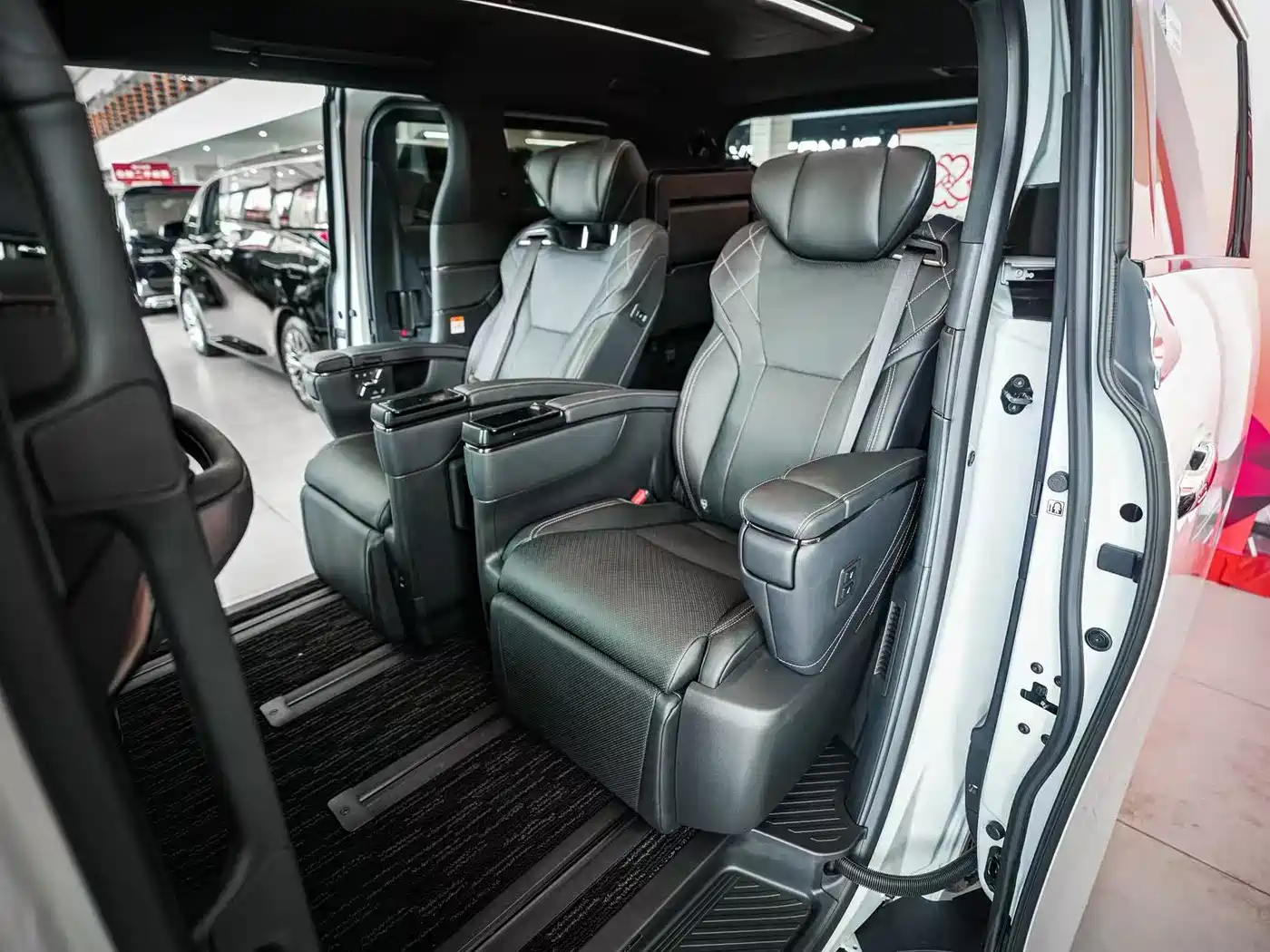 Toyota Alphard 2026 2025 Hybrid 2.5L Prestige Gold Edition