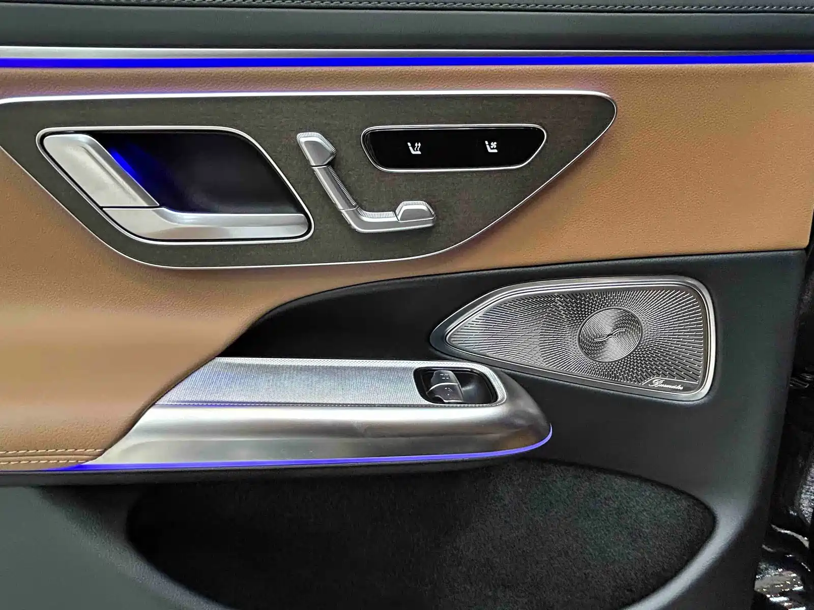 Фото 7 - Mercedes-Benz E-Class