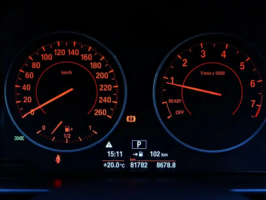 BMW 1 Series (Import) 2013 Facelift 118i Sport Model фото 24