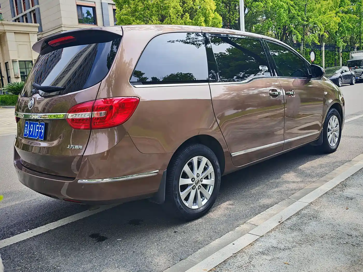 Buick GL8 2018 28T Premium Model China VI фото 14