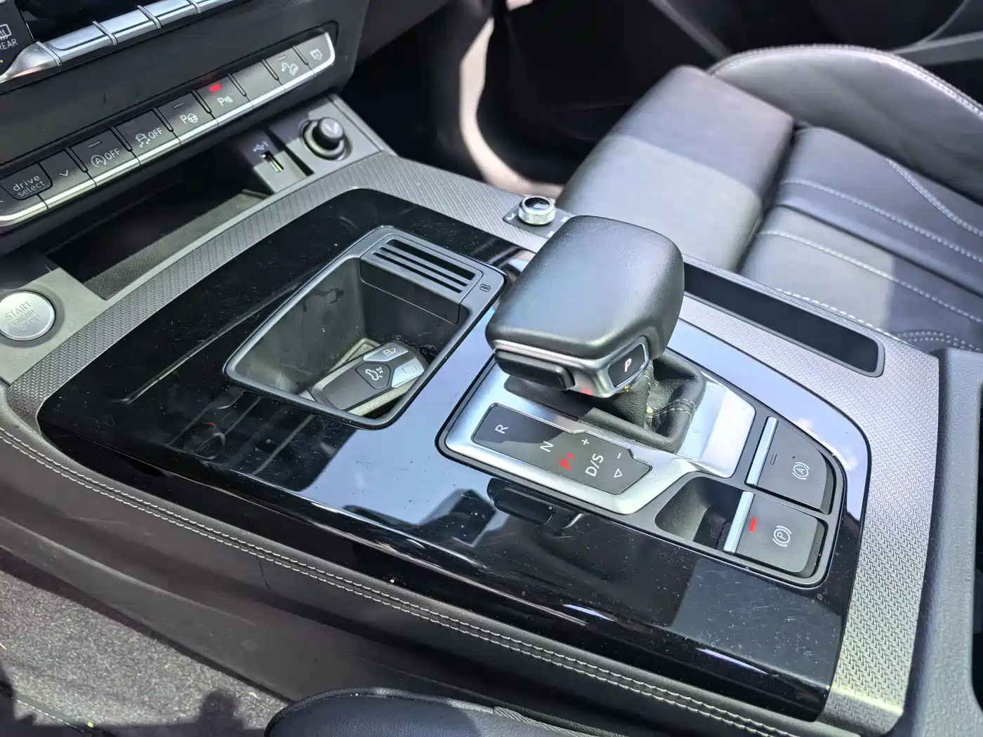 Audi Q5L 2022 40T Luxury Dynamic фото 7