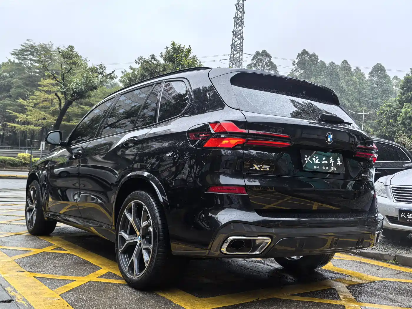 BMW X5 2023 xDrive 30Li Premium M Sport Package фото 4