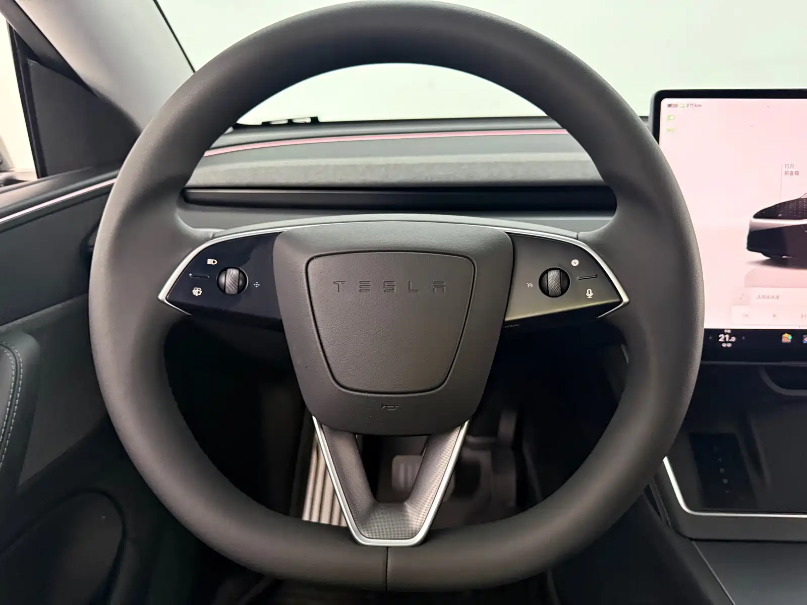 Фото 13 - Tesla Model Y