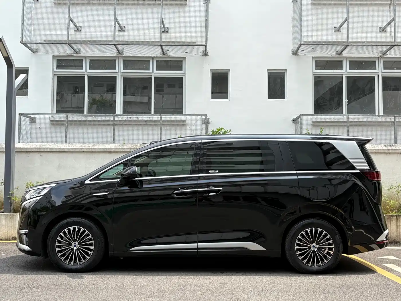Denza D9 2026 2025 DM-i Smart Driving Edition 1020 AWD Flagship