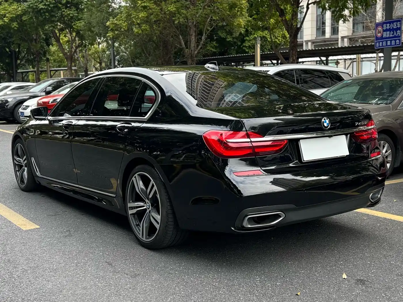 BMW 7 Series 2018 740Li Leading Type M Sport Package фото 11