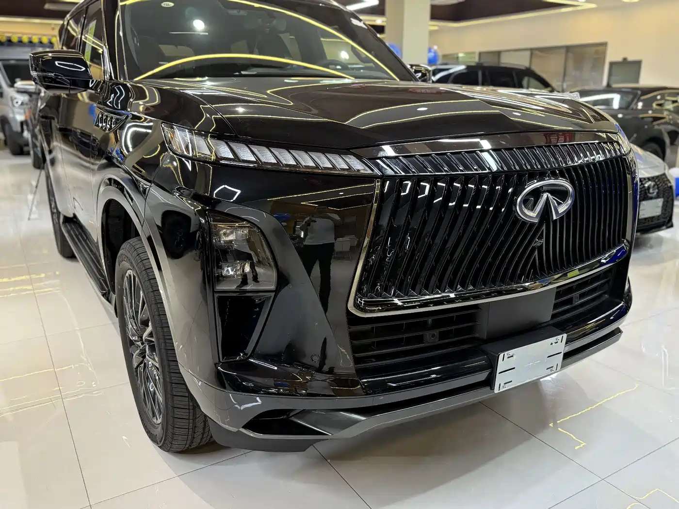 Infiniti QX80 2025 Autograph фото 20