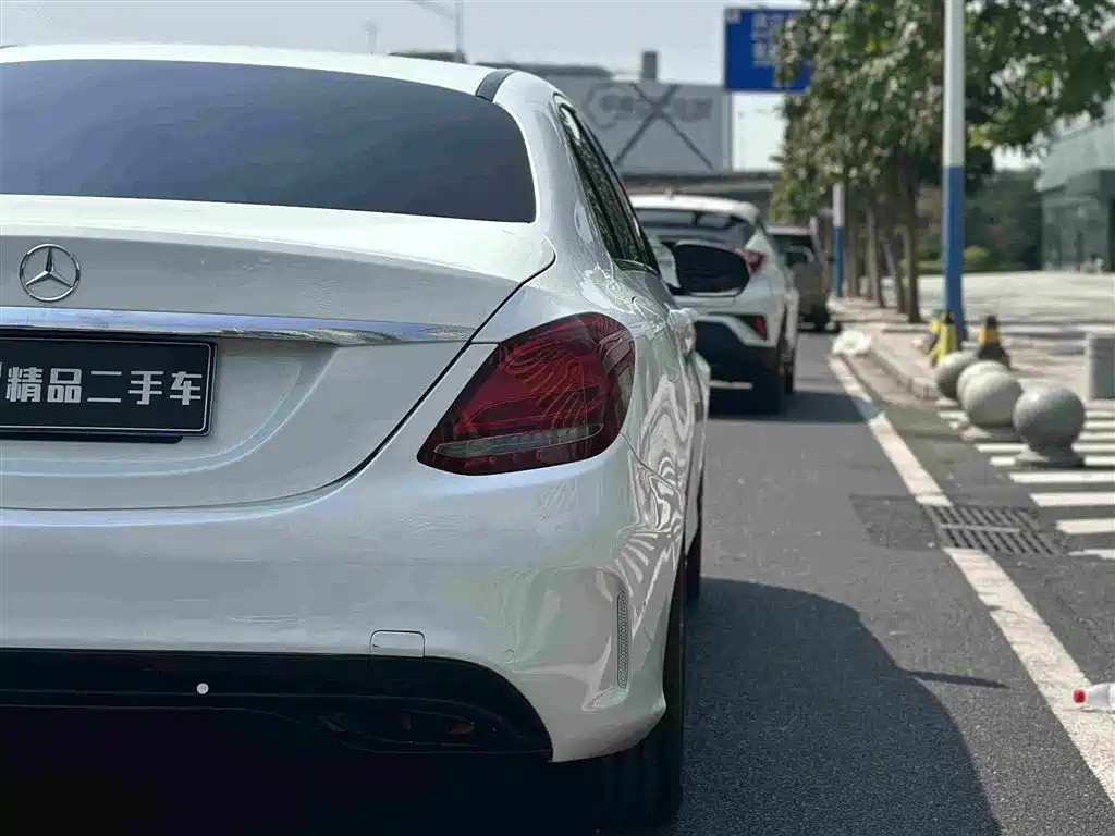Фото 11 - Mercedes-Benz C-Class