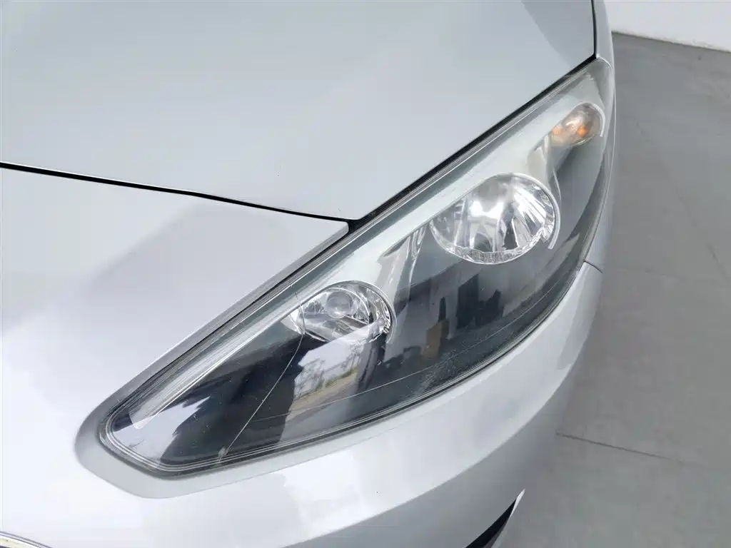 Peugeot 308 2012 1.6L Automatic Trend Type фото 7
