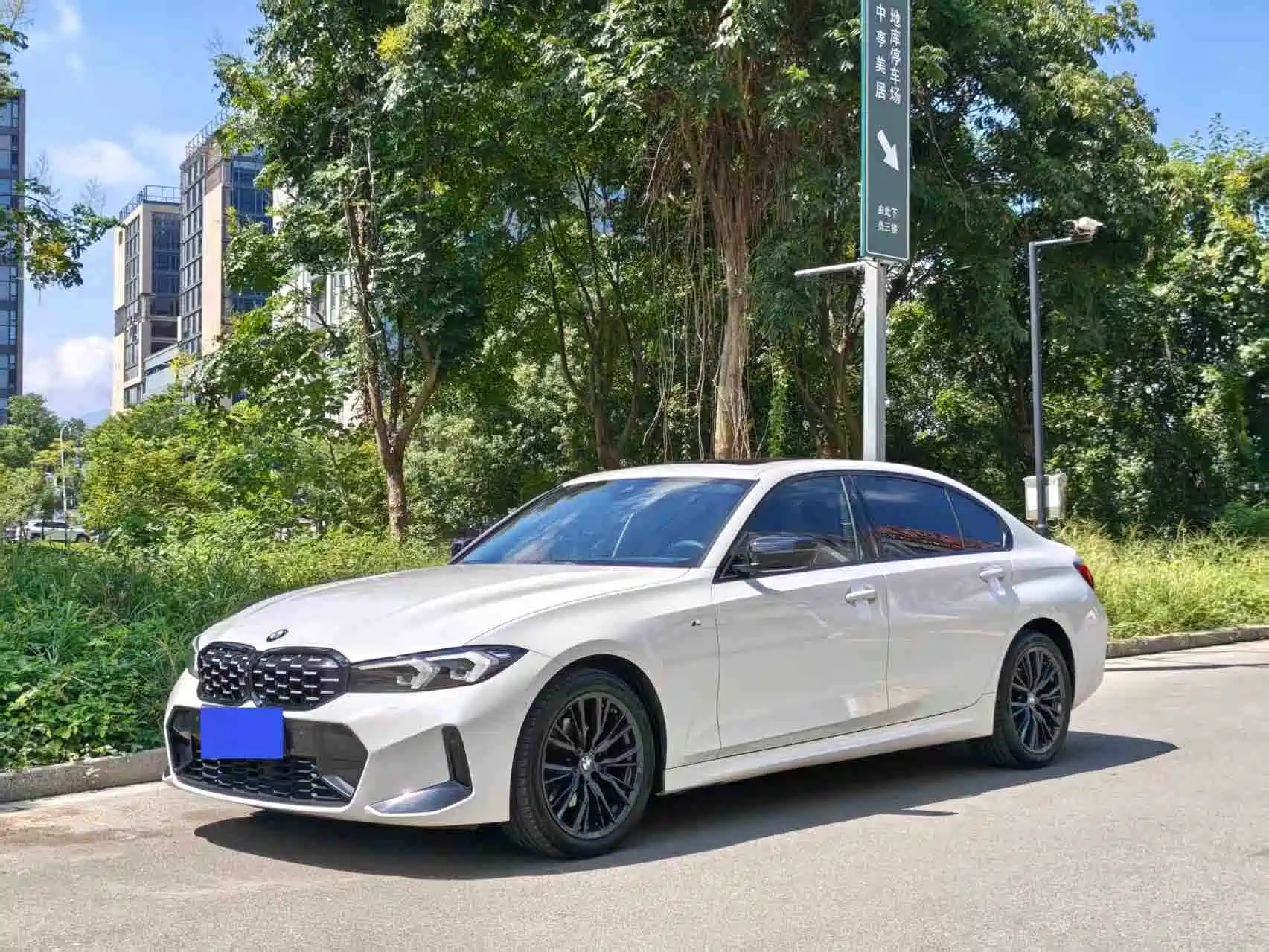 Photo 1 - BMW 3 Series