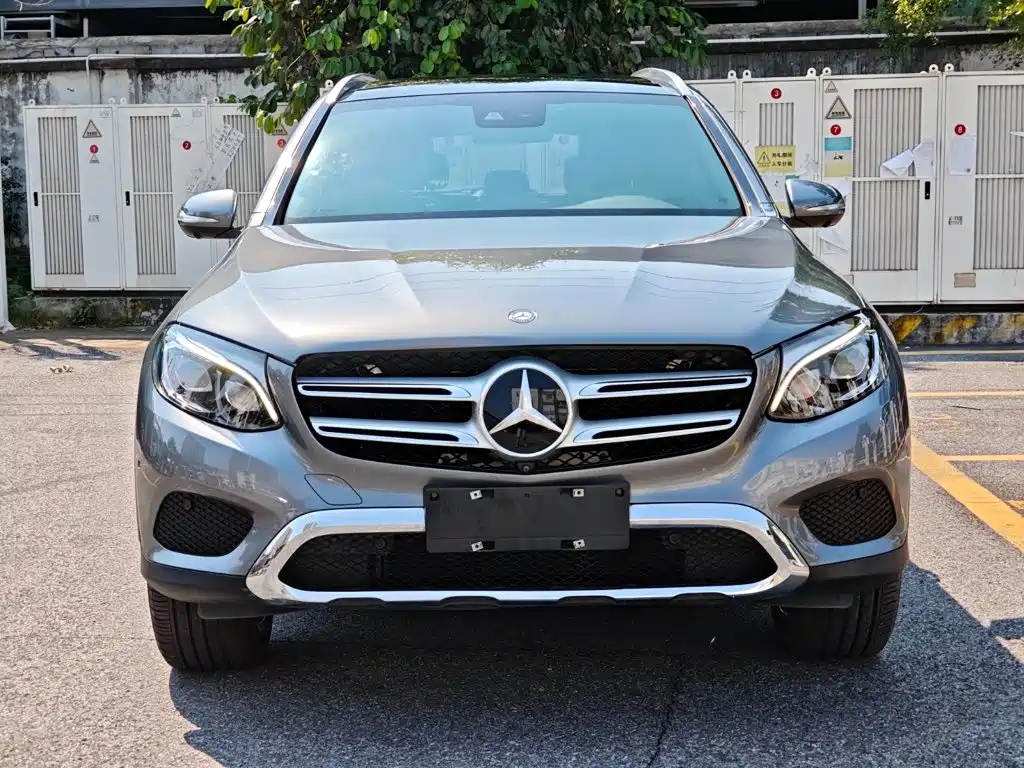 Фото 2 - Mercedes-Benz GLC