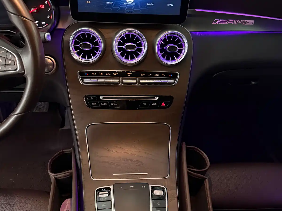 Mercedes-Benz GLC 2018 Facelift GLC 300 4MATIC Dynamic фото 10