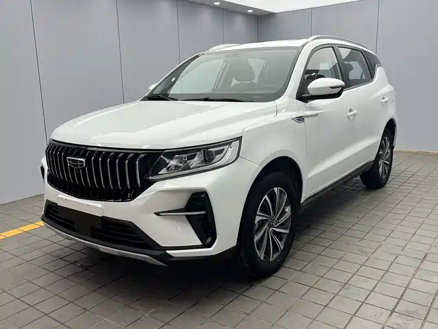 Geely Emgrand X6 2022